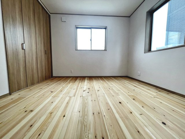 新築戸建・建売　大玉村玉井　平屋建ての洋室|7帖の洋室はご夫婦の主寝室としておすすめです！