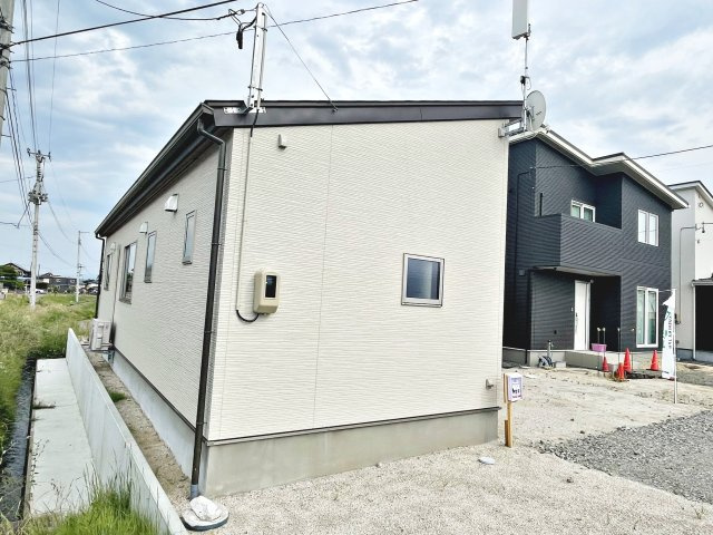 新築戸建・建売　大玉村玉井　平屋建ての外観|人気の平屋建てはコンパクトながらも存在感があります！