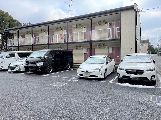 レオパレスサンハイムⅡの駐車場