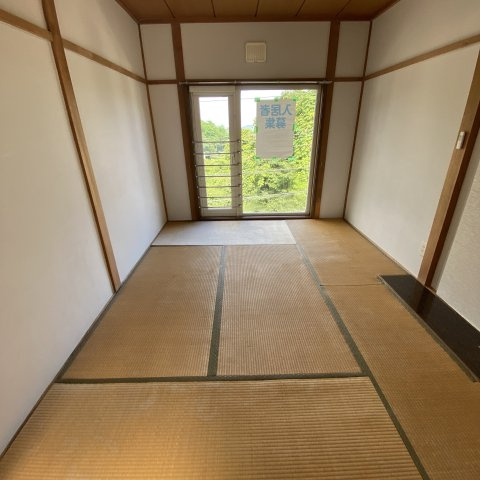 室蘭市沢町23-4戸建　(左)の和室|和室があれば客間としても活用できます