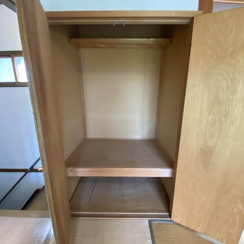 室蘭市沢町23-4戸建　(左)の収納|大きなものも収納できそうです