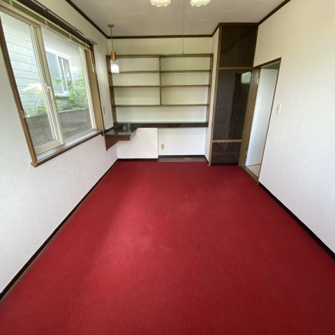 室蘭市沢町23-4戸建　(左)の洋室|きれいな洋室です