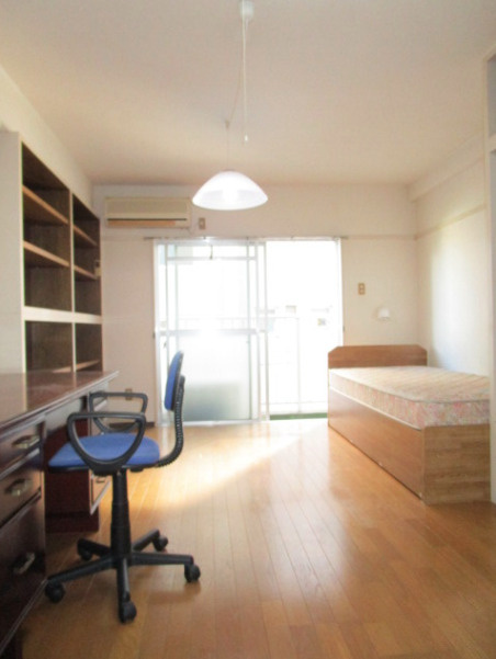 メゾンフジヨシ【キャッシュバック対象物件】の居間・リビング|おしゃれな居間です