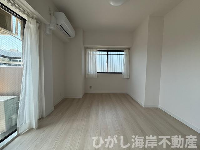 ライオンズマンション茅ヶ崎中央公園の寝室|新規リフォーム完了！5.4帖　洋室