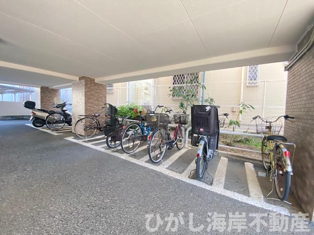 ライオンズマンション茅ヶ崎中央公園の駐輪場|敷地内　駐輪場
