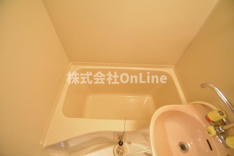 ラスター俊徳の浴室