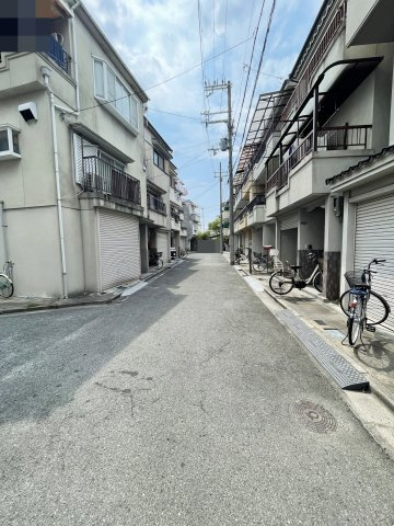 大東市深野北一丁目　中古戸建の前面道路含む現地写真|前面道路が公道になります