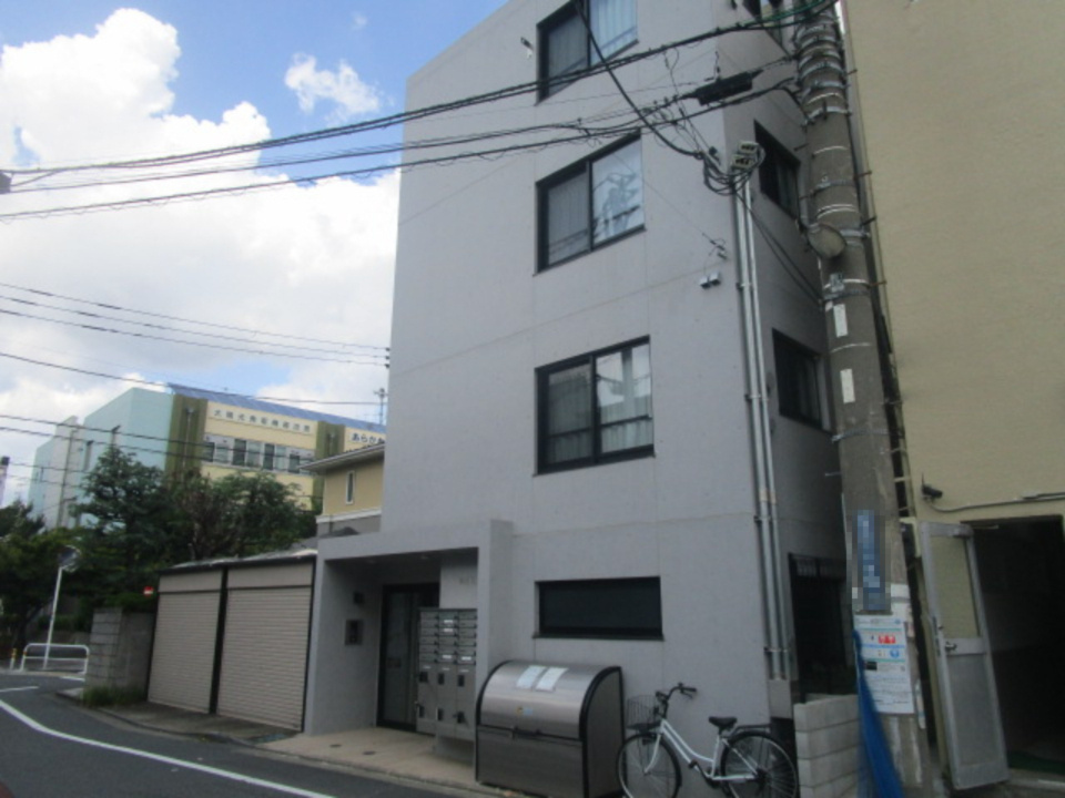 荒川区荒川１丁目の一棟マンションの外観