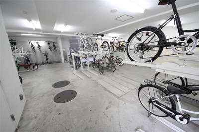 【駐車場】 | ベルエ難波西