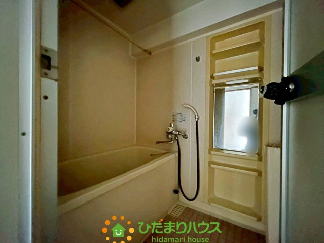 メイゾン東鷲宮の浴室