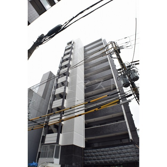 プレサンス松屋町ファステの外観