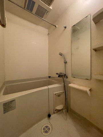 プレサンス松屋町ファステの浴室