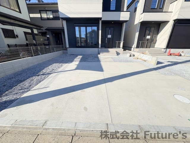 流山市西平井　新築戸建　全2棟　2号棟の駐車場|カースペース並列2台可能