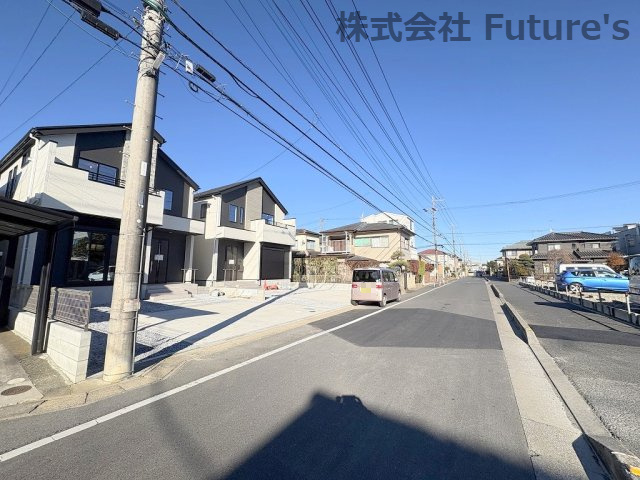 流山市西平井　新築戸建　全2棟　2号棟の前面道路含む現地写真|前面道路含む現地写真です。