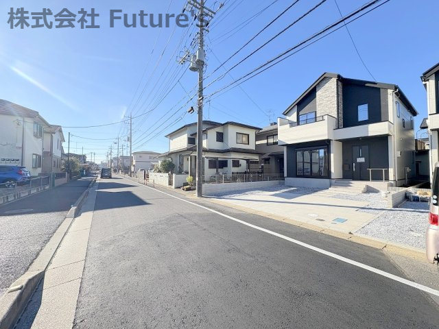 流山市西平井　新築戸建　全2棟　2号棟の前面道路含む現地写真|前面道路含む現地写真です。