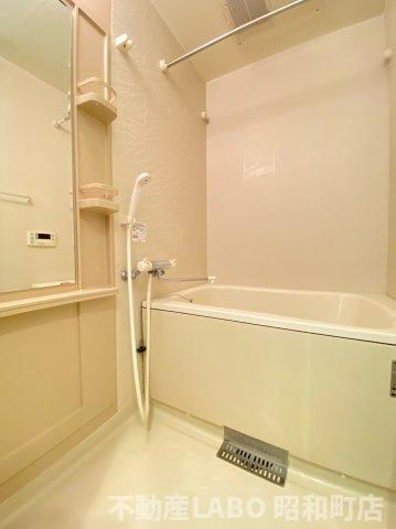 レジュールアッシュ天王寺の浴室