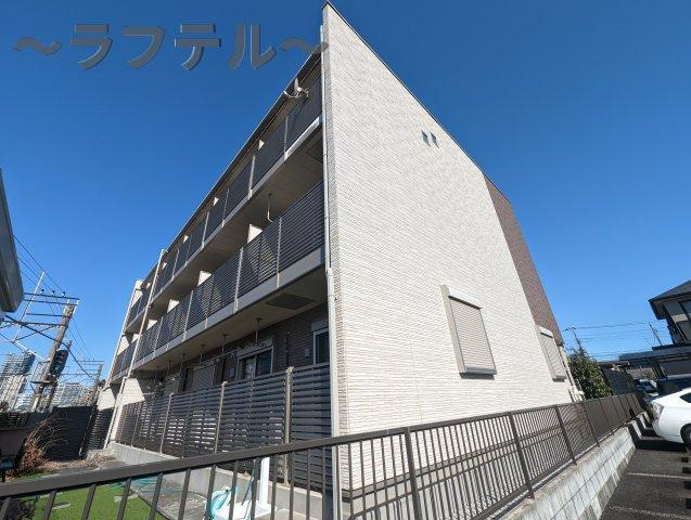 クレイノウィステリア