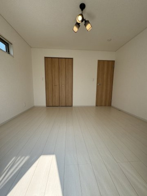 【寝室】 | 君津市人見中古戸建 | ２F　主寝室