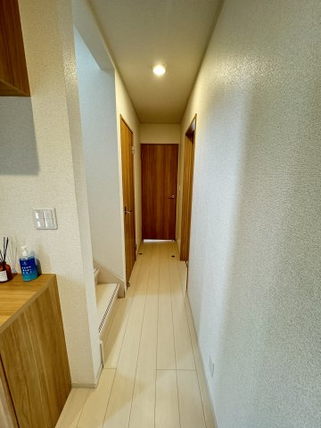 【内装】 | 君津市人見中古戸建 | １F廊下