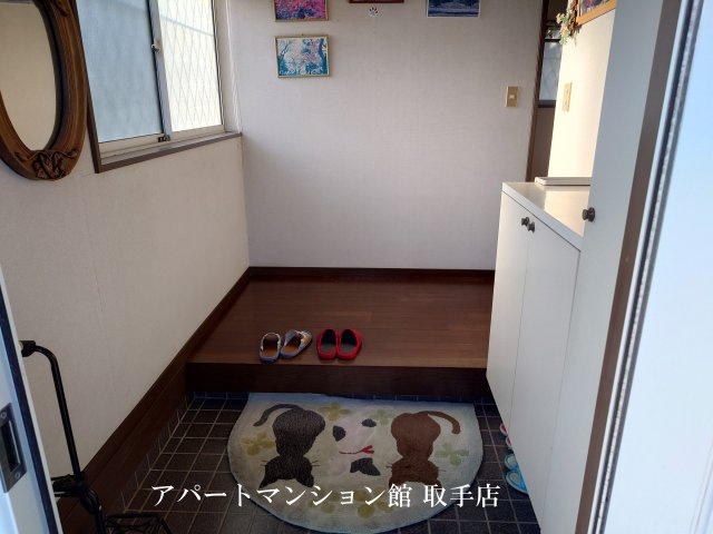 羽根野すえ邸２の玄関