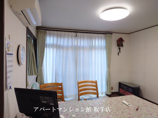 羽根野すえ邸２の居間・リビング