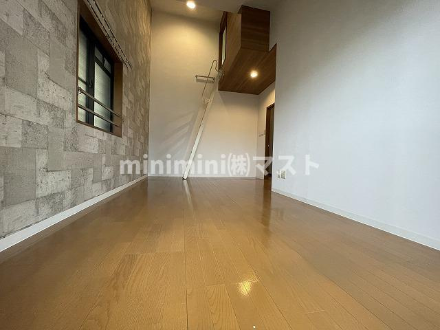 マジョール松崎町の洋室