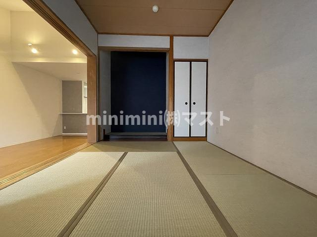 大阪市阿倍野区松崎町３丁目の賃貸マンションの和室