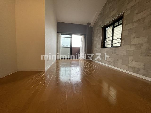 マジョール松崎町の洋室