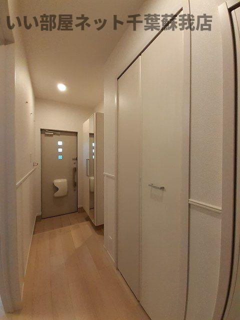ル　ガゾン　サンハルの玄関|明るい玄関です