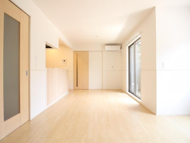 フレグランスの居間・リビング