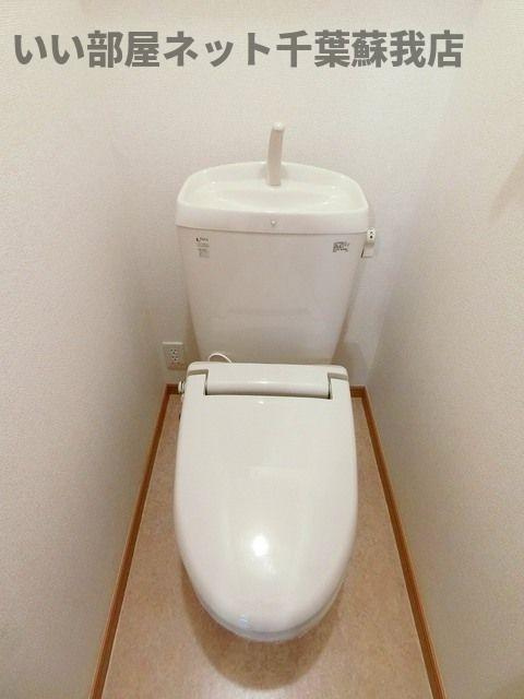 エクセレントパレスのトイレ|落ち着いた色調のトイレです