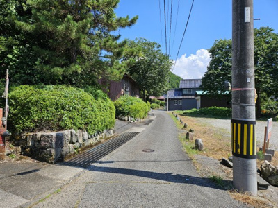 【前面道路含む現地写真】 | 岩美郡岩美町白地土地