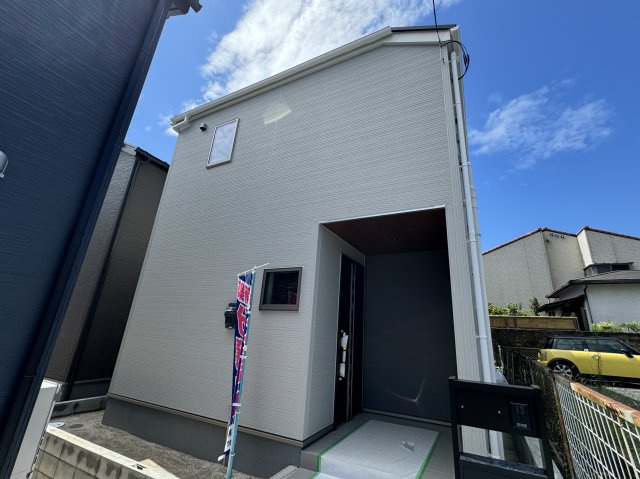 松戸市常盤平西窪町新築戸建【常盤平第三小：5分】の外観|1号棟外観・完成済み内覧可能です！