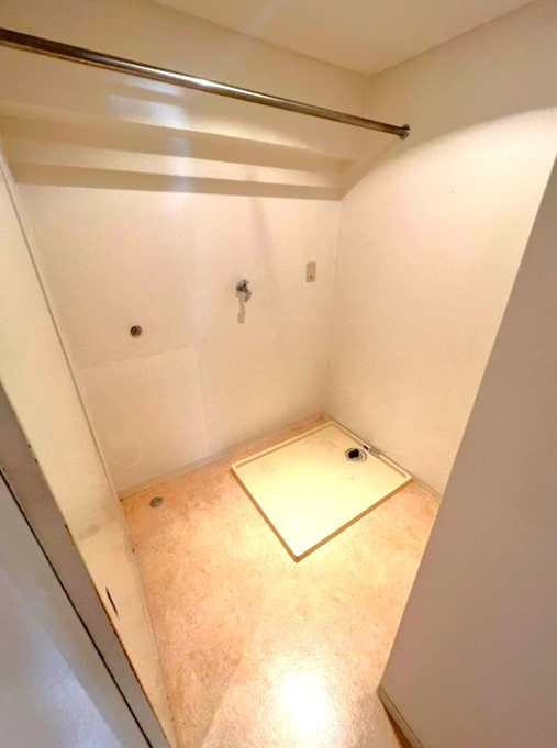 最上階メゾネットタイプ■ＬＤＫ２７帖の広々間取り■オール電化３ＬＤＫ住戸■グランフォルム清水別邸の内装|洗濯機置き場