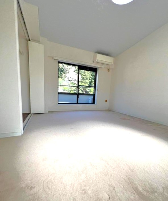 最上階メゾネットタイプ■ＬＤＫ２７帖の広々間取り■オール電化３ＬＤＫ住戸■グランフォルム清水別邸の洋室|６階洋室（９.１帖）