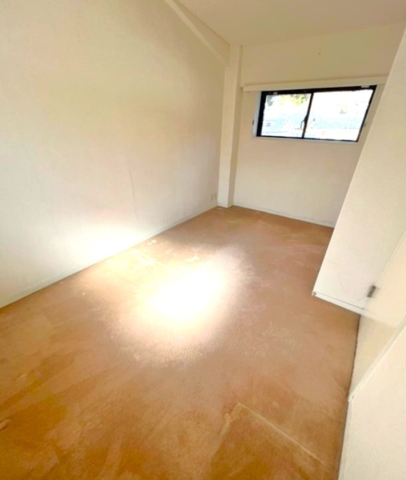 最上階メゾネットタイプ■ＬＤＫ２７帖の広々間取り■オール電化３ＬＤＫ住戸■グランフォルム清水別邸の洋室|６階洋室（７.５帖）