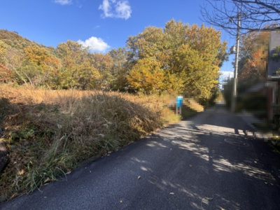 【前面道路含む現地写真】 | 大津市北比良1043-26,1043-104　売土地 | 2024年11月　撮影