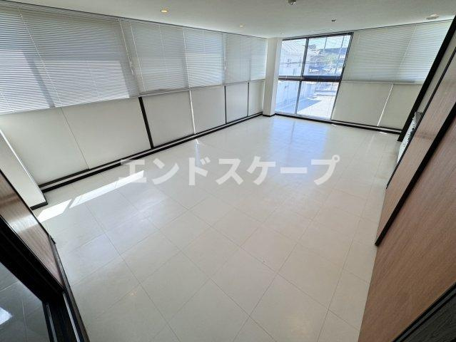 STYLE ９のロビー|高崎、前橋、伊勢崎エリアのお部屋探しはエンドスケープまで！お客様の理想お聞かせ下さい♪