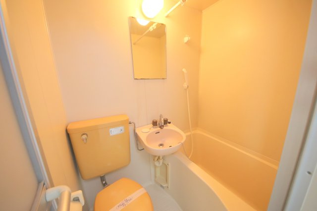 法蓮町第3マンションの浴室