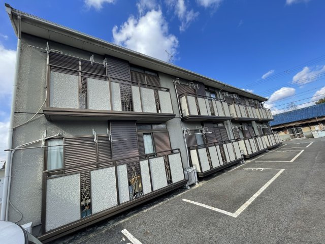 エクレール大安寺の駐車場
