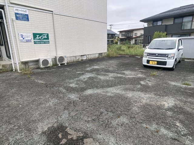 メモリーハイム2の駐車場