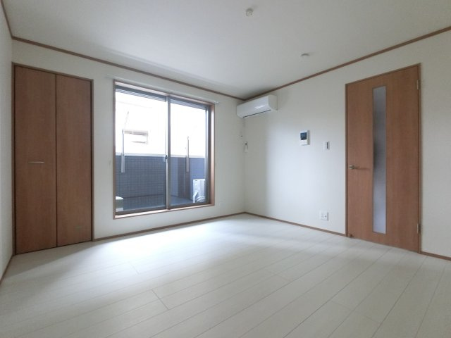 マザーユニックス船橋本町 の居間・リビング