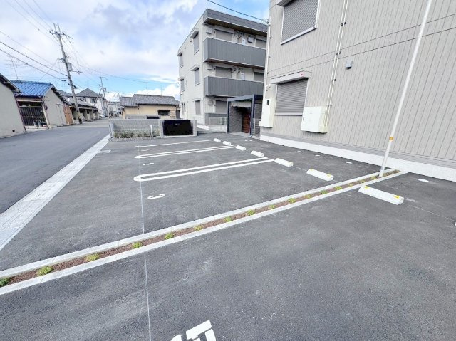 ラヴィベールの駐車場