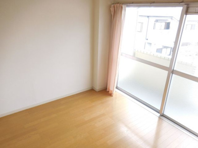 【寝室】 | サンワロイヤルマンション2号館