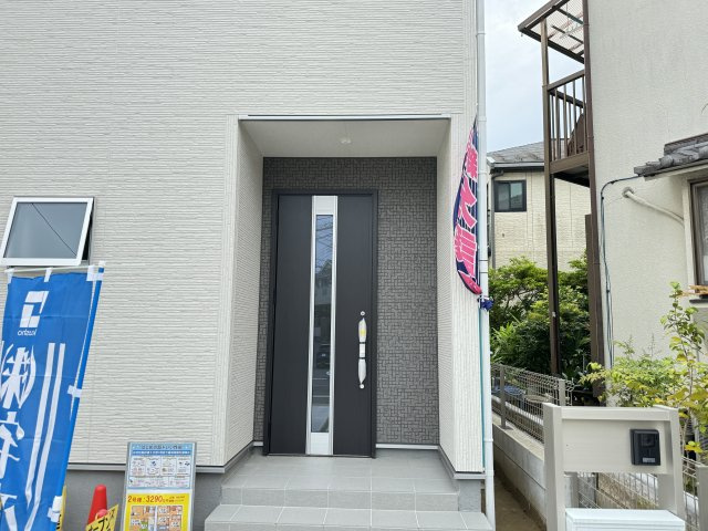 松戸市八ケ崎５丁目新築戸建【八ヶ崎小学校：9分】のエントランス|エントランス・玄関ポーチ