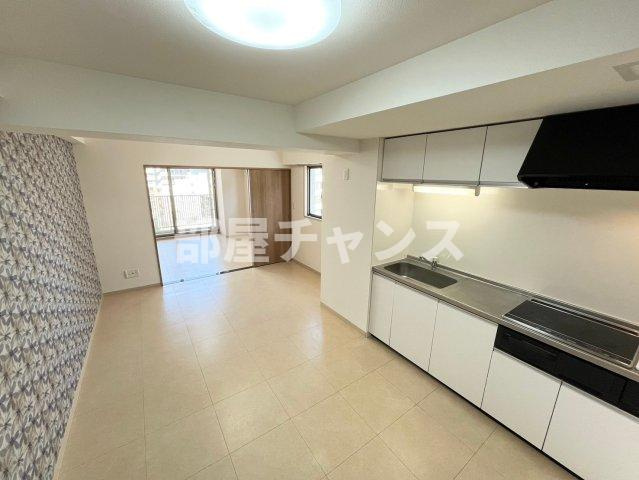 名古屋市中区千代田４丁目の賃貸マンションの居間・リビング