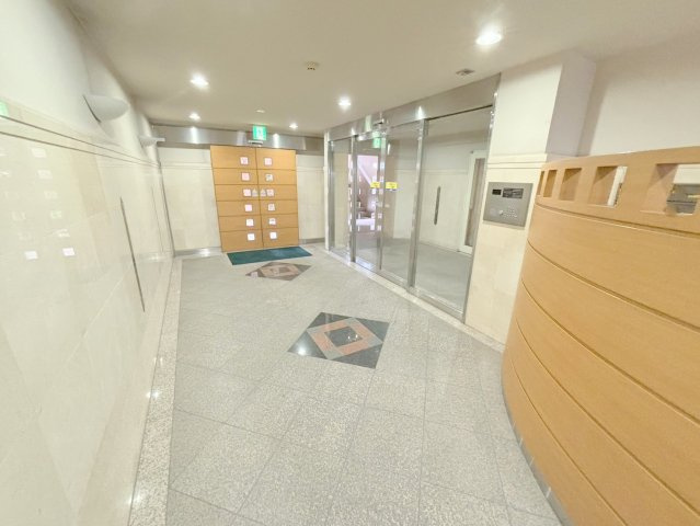 セレナハイム新大宮のロビー