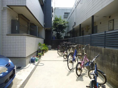 【駐車場】 | ラ・ベルク　14097 | 敷地内に自転車置き場があります(^^)/