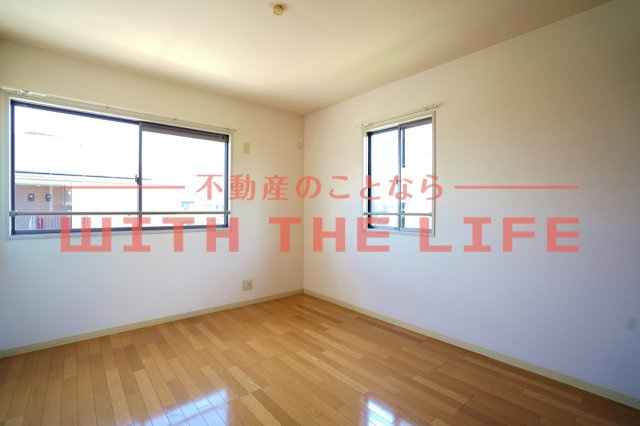 メジンK【キャッシュバック対象物件】の洋室|落ち着いた色調の洋室です