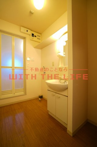 メジンK【キャッシュバック対象物件】の洗面所|コンパクトで使いやすい洗面所